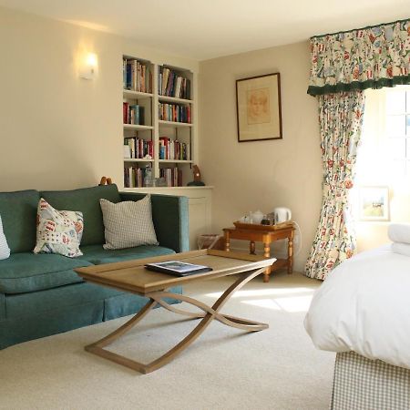 Aylworth Manor Bed and Breakfast Naunton Buitenkant foto