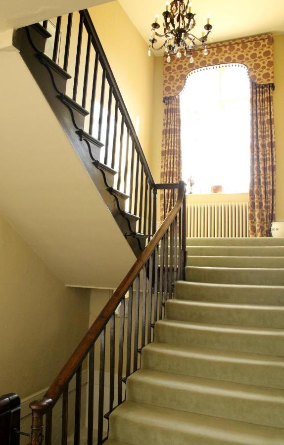 Aylworth Manor Bed and Breakfast Naunton Buitenkant foto