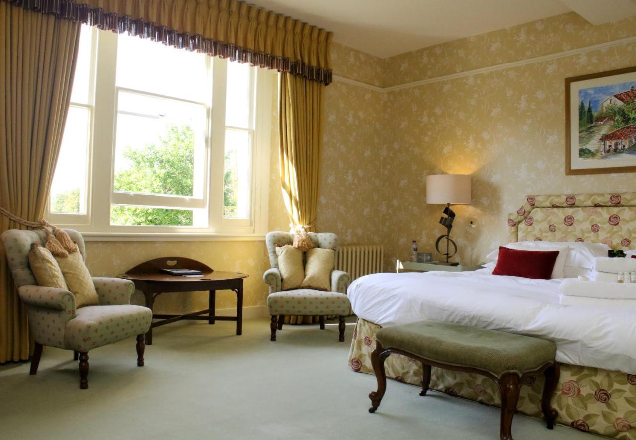 Aylworth Manor Bed and Breakfast Naunton Buitenkant foto