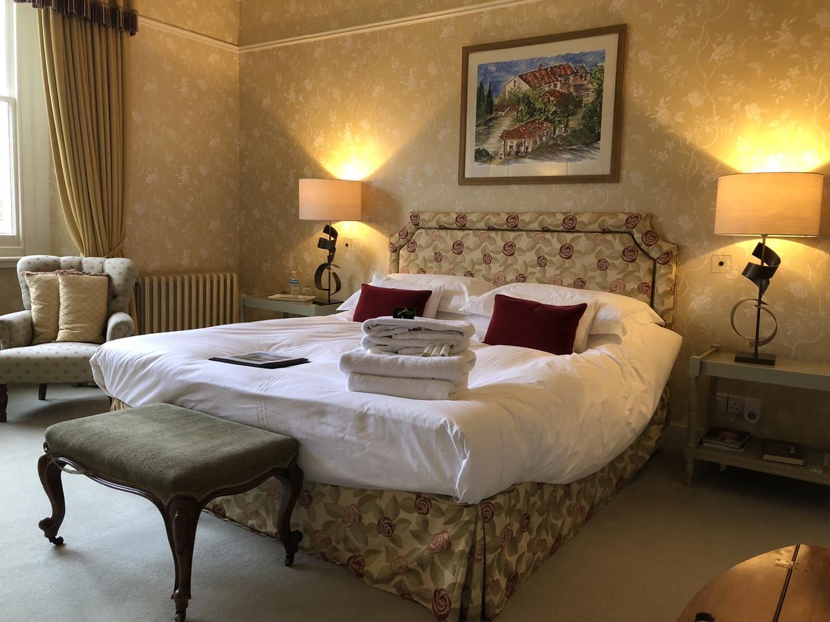 Aylworth Manor Bed and Breakfast Naunton Buitenkant foto